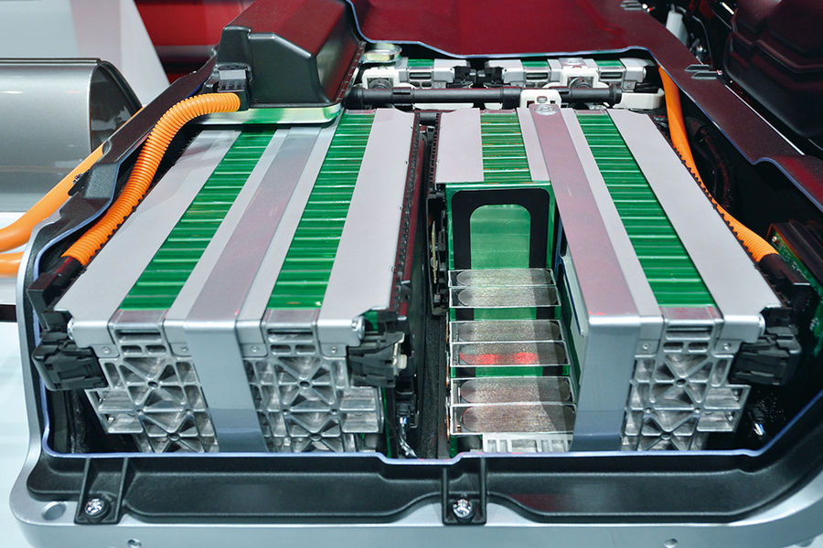 Designing better batteries for electric vehicles | MIT News